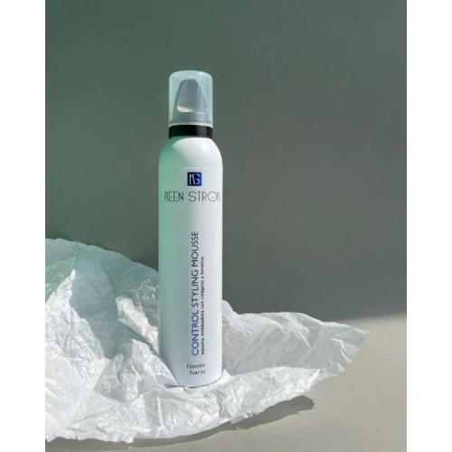 Pena za kosu sa jakim učvršćivanjem Control Styling 240ml