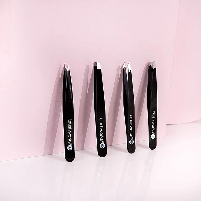 Kombinovani set pinceta - crni 4 komada HD Brushworks| BRUSHWORKS |Kozmo Shop Online Kombinovani set pinceta - crni 4 komada HD Brushworks| BRUSHWORKS |Kozmo Shop Online
