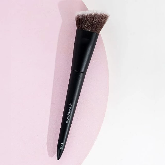 Četkica za nanošenje tečnog pudera No. 9 5056683101119 | Brushworks |Kozmo Online Četkica za nanošenje tečnog pudera No. 9 5056683101119 | Brushworks |Kozmo Online