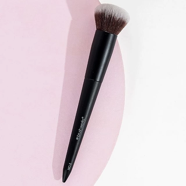 Četkica za tečni puder Br. 2 5056683101300| Brushworks | KOZMO Četkica za tečni puder Br. 2 5056683101300| Brushworks | KOZMO