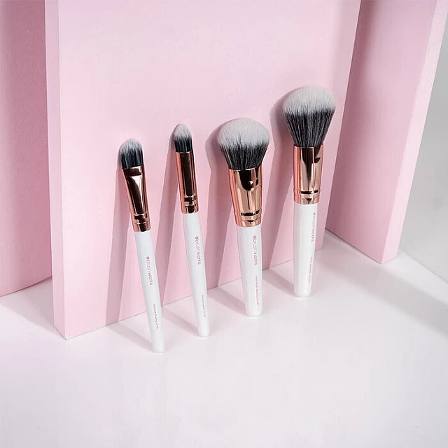 Set četkica za šminkanje za putovanja White i Gold 5060455146338 | BRUSHWORKS | Kozmo Online Set četkica za šminkanje za putovanja White i Gold 5060455146338 | BRUSHWORKS | Kozmo Online