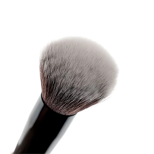 Višenamenska Četkica za Šminkanje za Rumenilo, Bronzer i Hajlajter br 3 | Brushworks | Kozmo Online Višenamenska Četkica za Šminkanje za Rumenilo, Bronzer i Hajlajter br 3 | Brushworks | Kozmo Online
