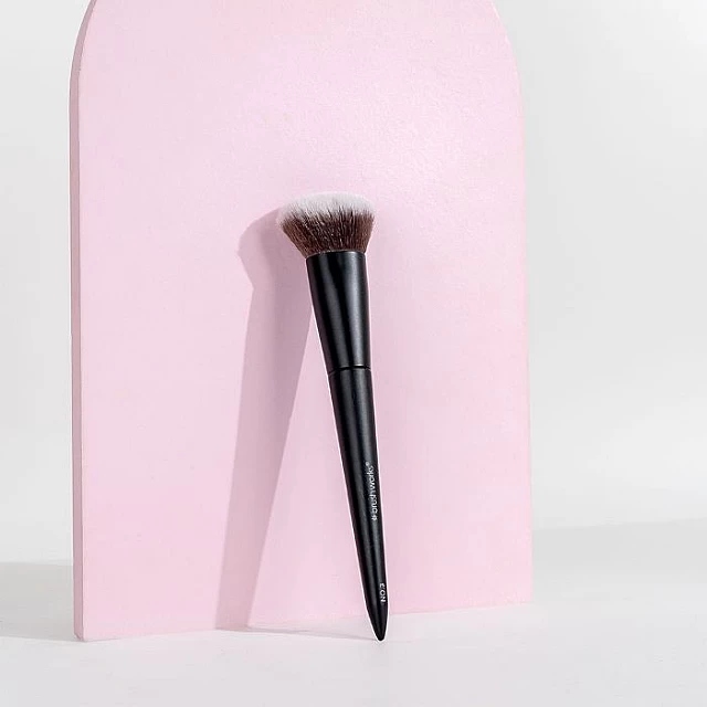 Višenamenska Četkica za Šminkanje za Rumenilo, Bronzer i Hajlajter br 3 | Brushworks | Kozmo Online Višenamenska Četkica za Šminkanje za Rumenilo, Bronzer i Hajlajter br 3 | Brushworks | Kozmo Online