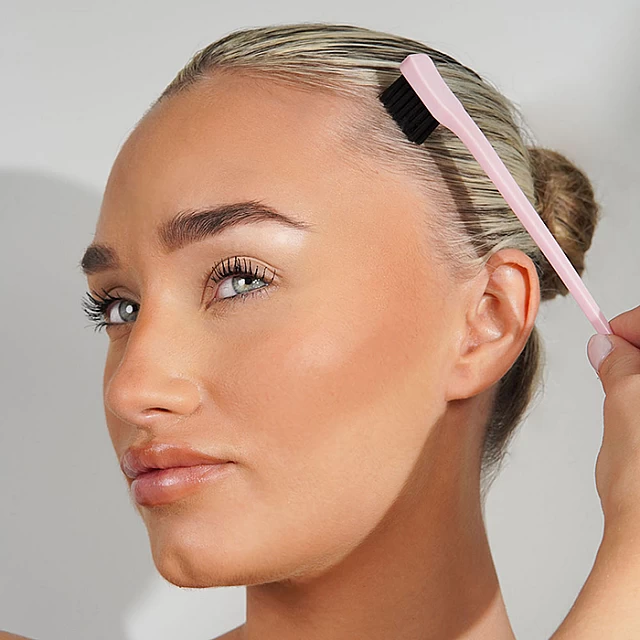 Četka za zaglađivanje kose sa češljem | BRUSHWORKS |Kozmo Shop Online Četka za zaglađivanje kose sa češljem | BRUSHWORKS |Kozmo Shop Online