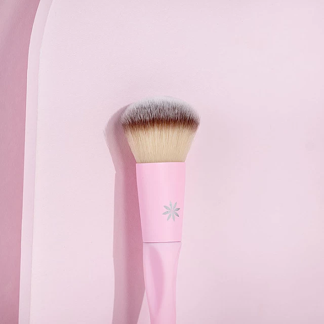 Četkica za Rumenilo, Bronzer i Hajlajter | Četkice za Šminkanje | Brushworks | Kozmo Online Četkica za Rumenilo, Bronzer i Hajlajter | Četkice za Šminkanje | Brushworks | Kozmo Online