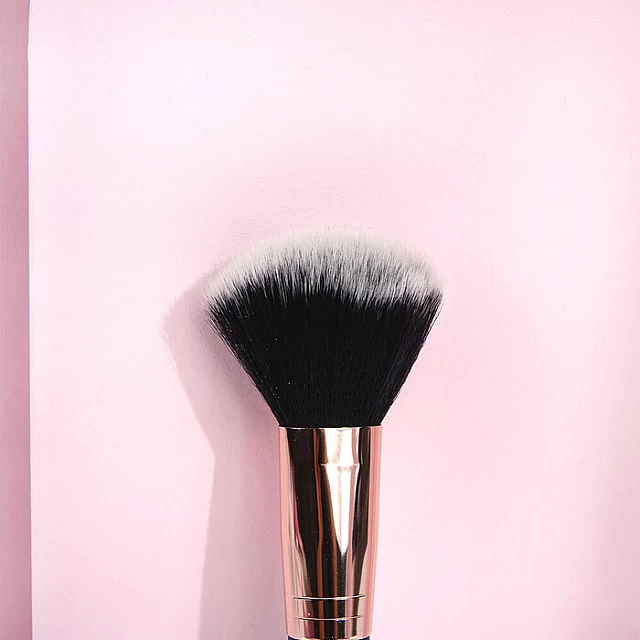 Četkica za puder 5060226339617 | BRUSHWORKS| Kozmo Online Četkica za puder 5060226339617 | BRUSHWORKS| Kozmo Online