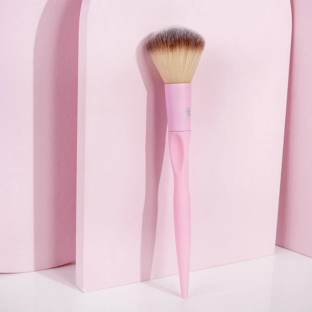 Četkica za rumenilo | Četkice za Šminkanje | Brushworks | Kozmo Online Četkica za rumenilo | Četkice za Šminkanje | Brushworks | Kozmo Online