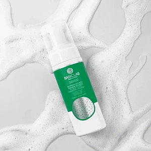 Pena za čišćenje lica za masnu i osetljivu kožu sklonu aknama 150ml