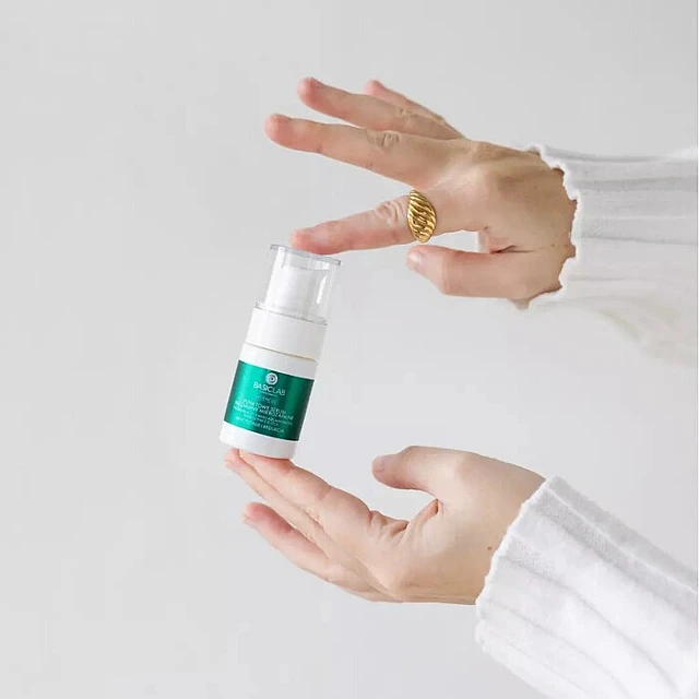 BasicLab Serum za Akne i Fleke Sa AHA/BHA i Azelaičnom Kiselinom - Spot Tretman 15ml | 5904639171108 | Kozmo