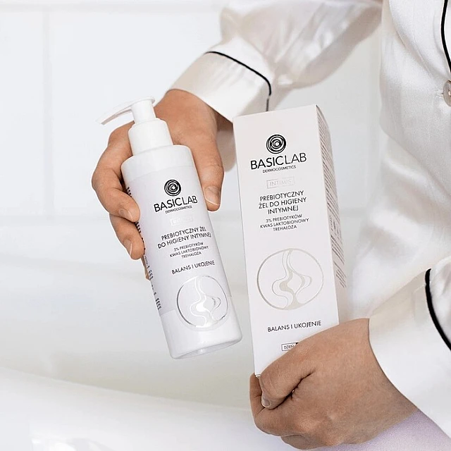 BasicLab Prebiotički gel za intimnu higijenu za osetljivu kožu 200ml | 5904639173775 | Kozmo