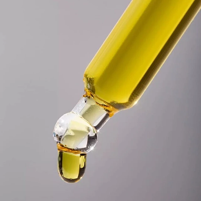 BasicLab Anti-Age Serum za Lice sa Vitaminom C 10%, Q10 i CBD-om - 5907637951550 - Kozmo