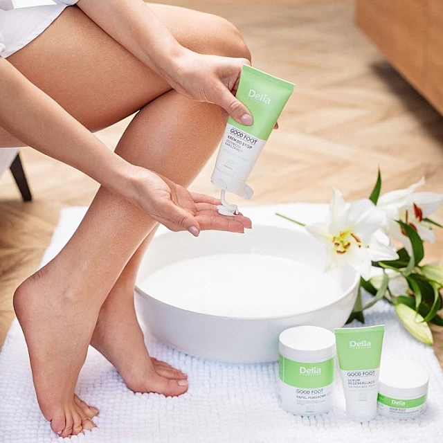GOOD FOOT Piling za stopala sa AHA kiselinama, ši putreom i alantoinom 60 ml  | DELIA Cosmetics | Kozmo