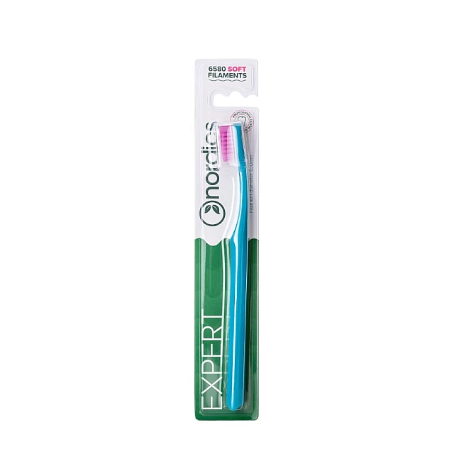 Četkica za zube Nordics Expert Curve 6580 Soft - plavo/zelena Četkica za zube Nordics Expert Curve 6580 Soft - plavo/zelena