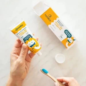 Dečija pasta za zube protiv karijesa sa ukusom narandze i klementine