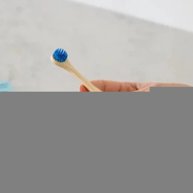 Četkica za jezik Nordics od bambusa - plava | Kozmo - 3800500324098