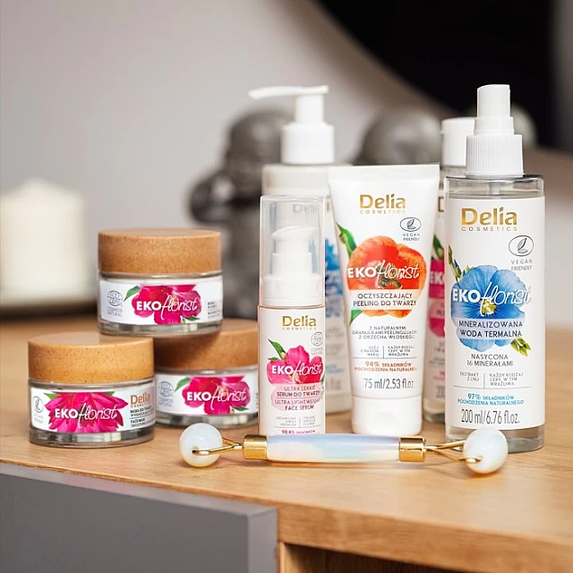 Mleko za uklanjanje šminke i čišćenje lica, očiju i usana sa eteričnim uljima hibiskusa i lotosa 200 ml | DELIA Cosmetics | Kozmo Mleko za uklanjanje šminke i čišćenje lica, očiju i usana sa eteričnim uljima hibiskusa i lotosa 200 ml | DELIA Cosmetics | Kozmo