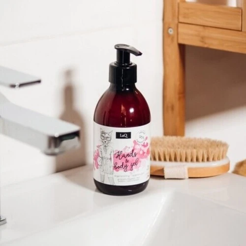 Prirodni tečni sapun i gel za tuširanje sa mirisom grejpfruta i zelenog čaja 300ml