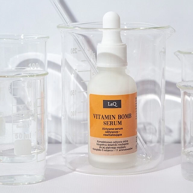 No5 Vitamin bomb - Aktivni kremasti serum za lice za revitalizaciju kože i delovanjem protiv bora 30ml| LaQ | KOZMO LaQ No5 Vitamin bomb - Aktivni kremasti serum za lice za revitalizaciju kože i delovanjem protiv bora 30ml | KOZMO