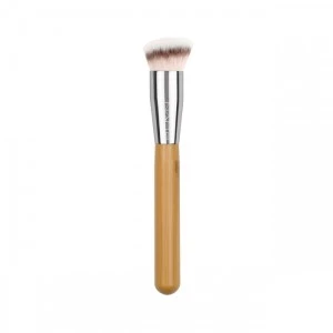 Četkica za nanošenje tečnog pudera Kabuki Brush