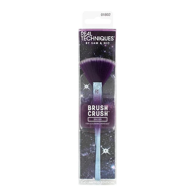 Lepezasta četkica za šminkanje REAL TECHNIQUES BRUSH CRUSH™ Vol. II | Kozmo Lepezasta četkica za šminkanje REAL TECHNIQUES BRUSH CRUSH™ Vol. II | Kozmo