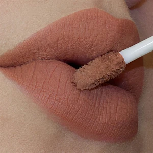 Mat ruž za usne Wibo Million dollar lips No.10