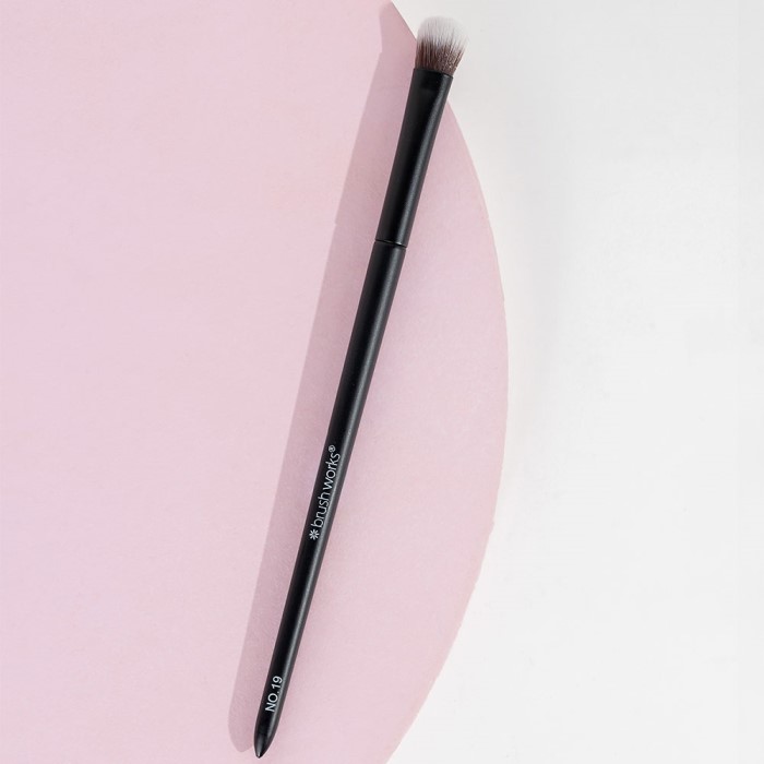 Četkica za senčenje očnog kapka No. 19 | 5056683101799 | Brushworks | Kozmo Online