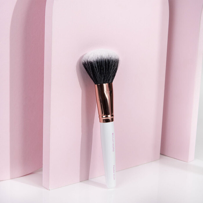 Cetkica za puder White i Gold 5060455146154| BRUSHWORKS | Kozmo Online