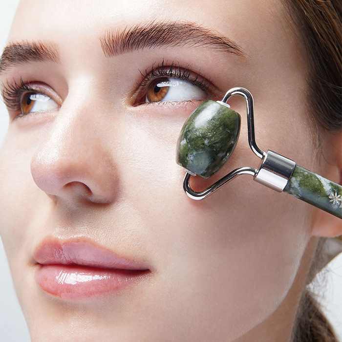 Roler Za Lice Od Žada | BRUSHWORKS | Kozmo Online